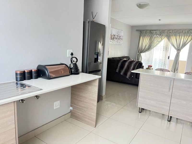 Fully Furnished 2 Bedroom 2 Bathroom 1st floor apartment to rent - Photo 7