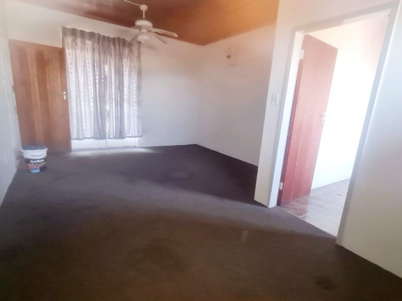 Commercial Building, Mixed Use, Retail, light Industrial and Office - Photo 10