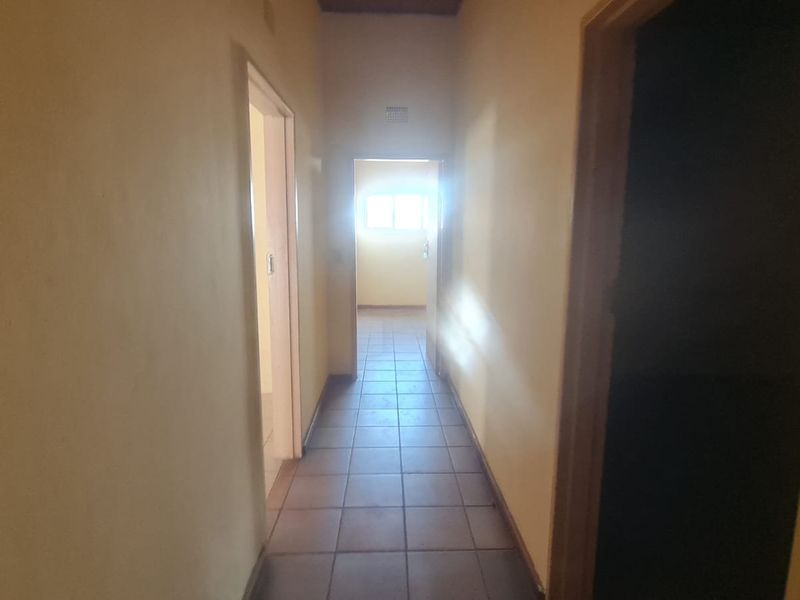 Commercial Building, Mixed Use, Retail, light Industrial and Office - Photo 7