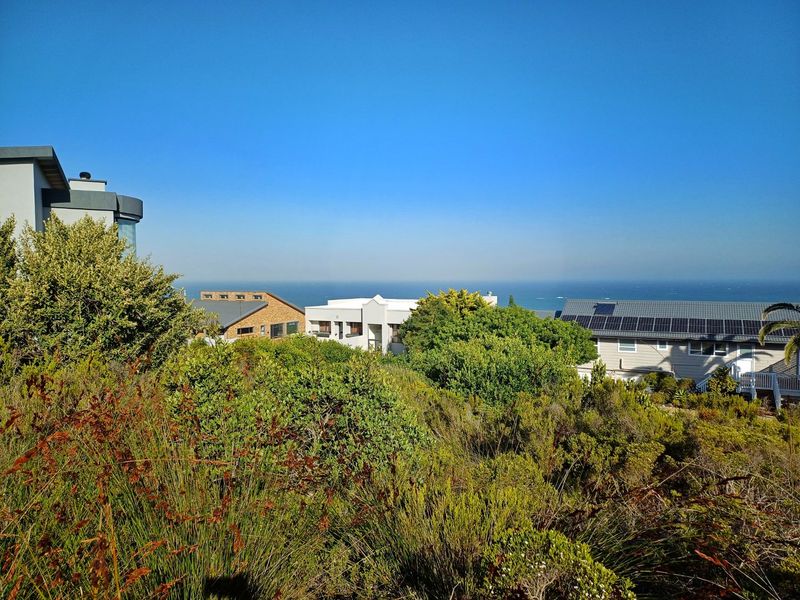 Elevated 600 sqm Stand with Spectacular Sea Views in Reebok - Photo 4