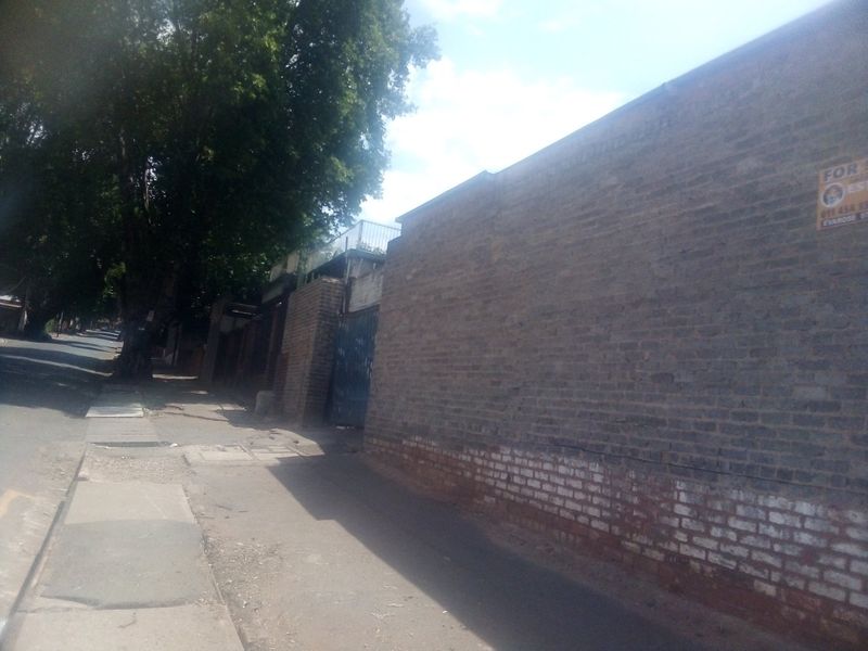 Prime Position Corner Stand, bosting with 3 Phase electricity on JULES Street - Photo 5