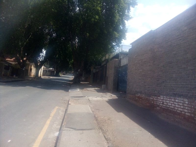 Prime Position Corner Stand, bosting with 3 Phase electricity on JULES Street - Photo 6