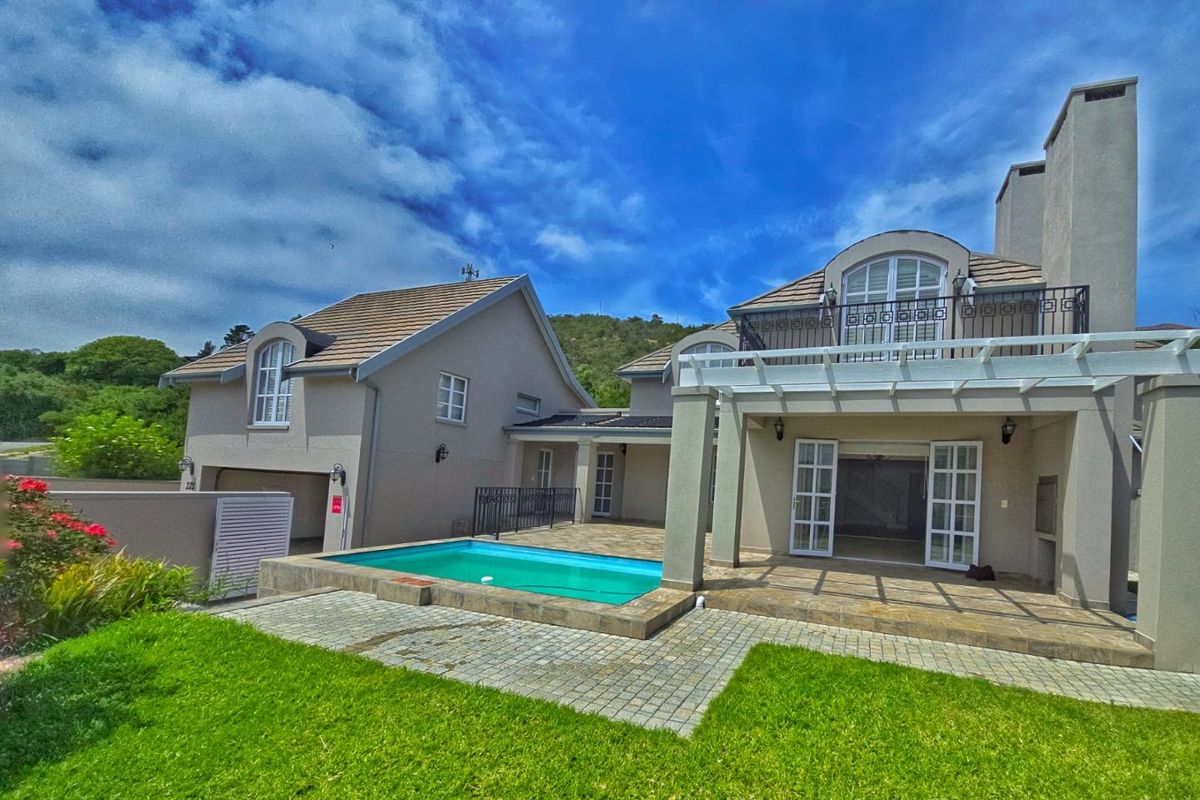 Immaculate multi living home close to the lagoon and beach for sale in Sedgefield - Photo 3