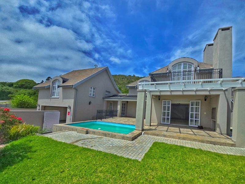 Immaculate multi living home close to the lagoon and beach for sale in Sedgefield - Photo 3