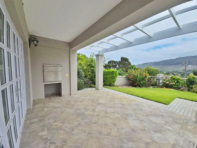 Immaculate multi living home close to the lagoon and beach for sale in Sedgefield - Photo 8