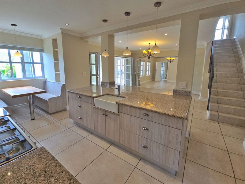 Immaculate multi living home close to the lagoon and beach for sale in Sedgefield - Photo 10