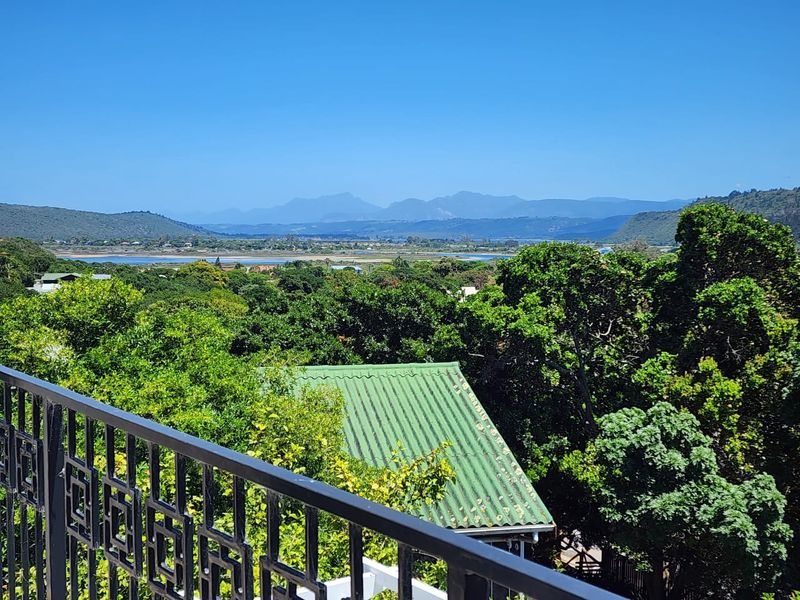 Immaculate multi living home close to the lagoon and beach for sale in Sedgefield - Photo 2