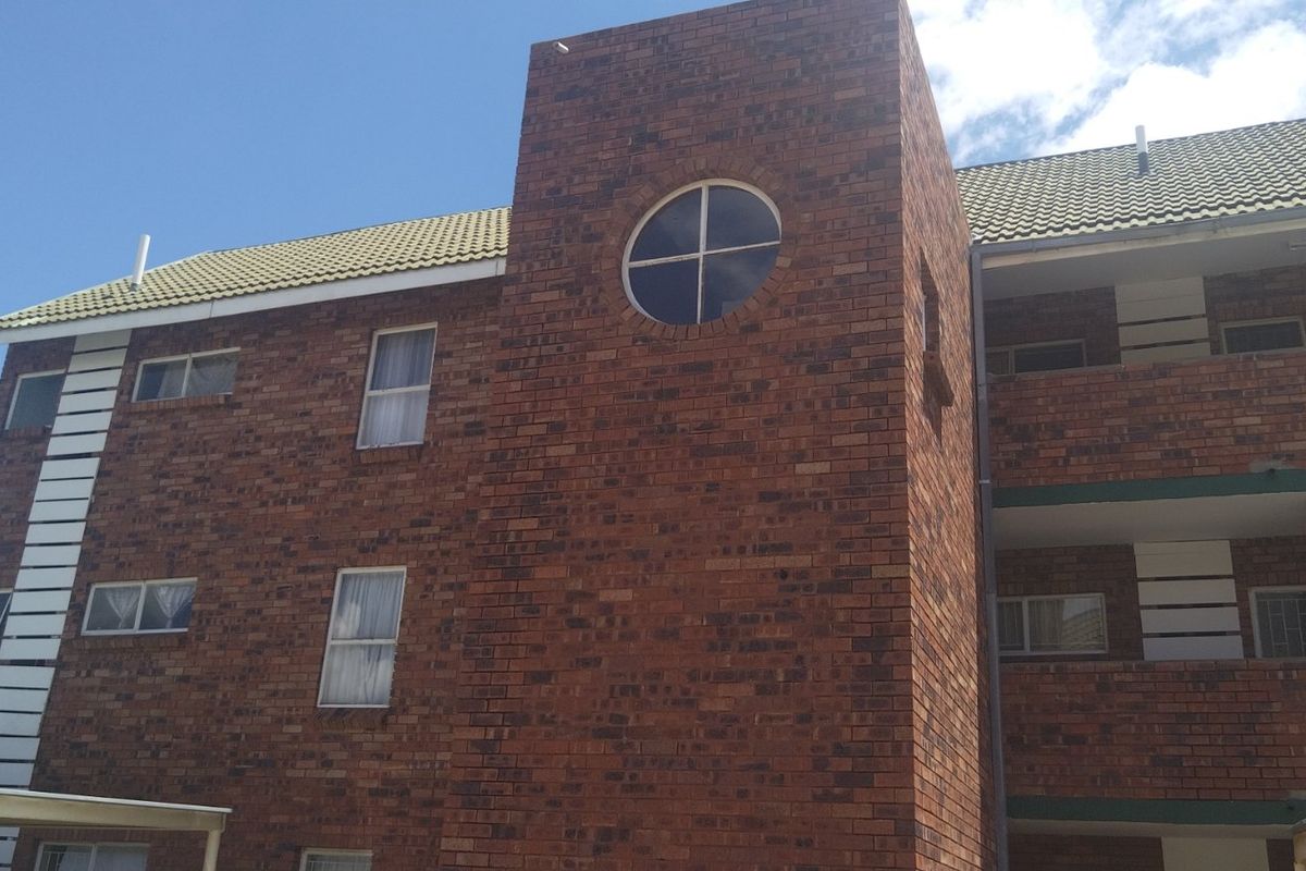 Lovely 2 Bedroom Apartment for Rent in Willows, Bloemfontein - Photo 2