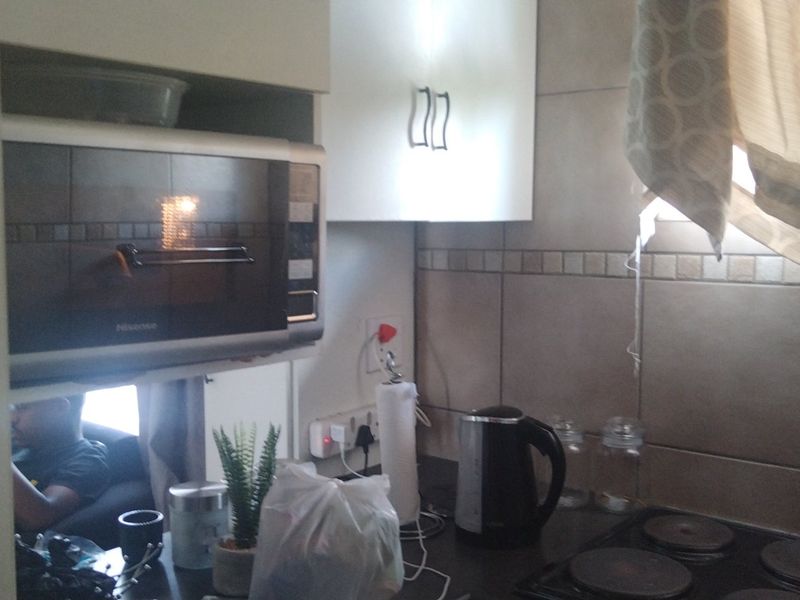 Lovely 2 Bedroom Apartment for Rent in Willows, Bloemfontein - Photo 8