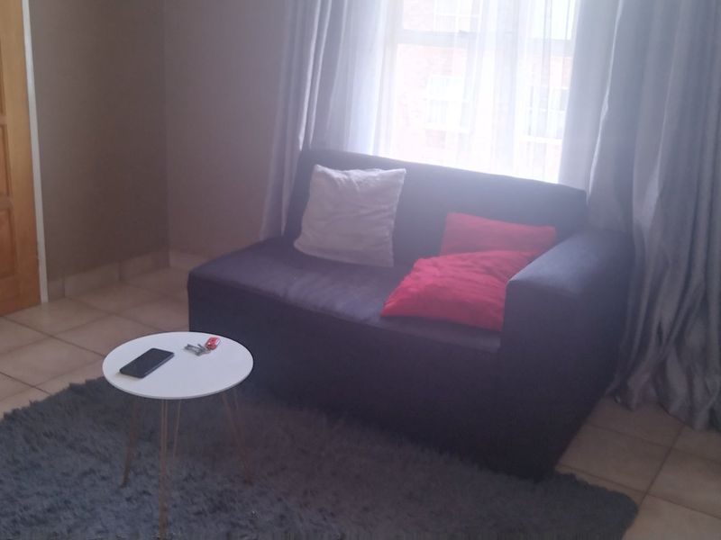 Lovely 2 Bedroom Apartment for Rent in Willows, Bloemfontein - Photo 6