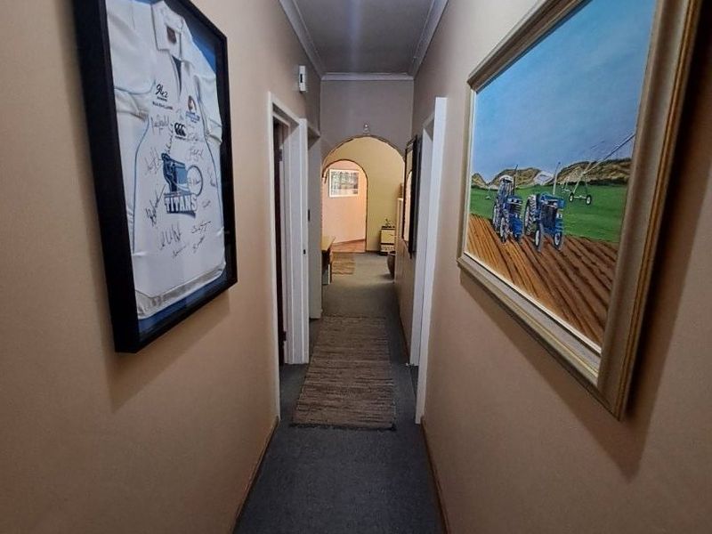 Prime Prime Location 1600m2 House with officed on Jaun Vorster Road ready do develop - Photo 8
