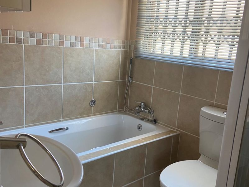 Beautiful townhouse in Arundo Estate - Photo 5