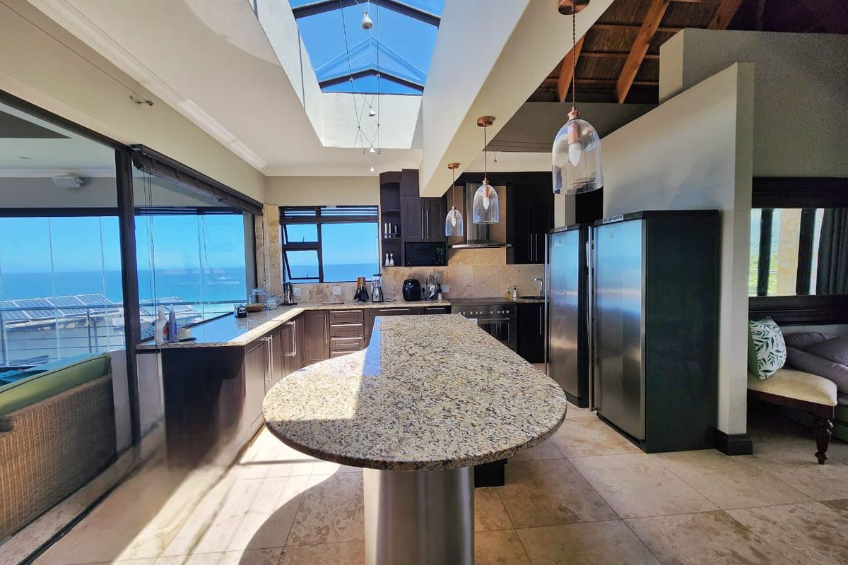 Luxurious multi level home in a gated estate with ocean views. - Photo 5