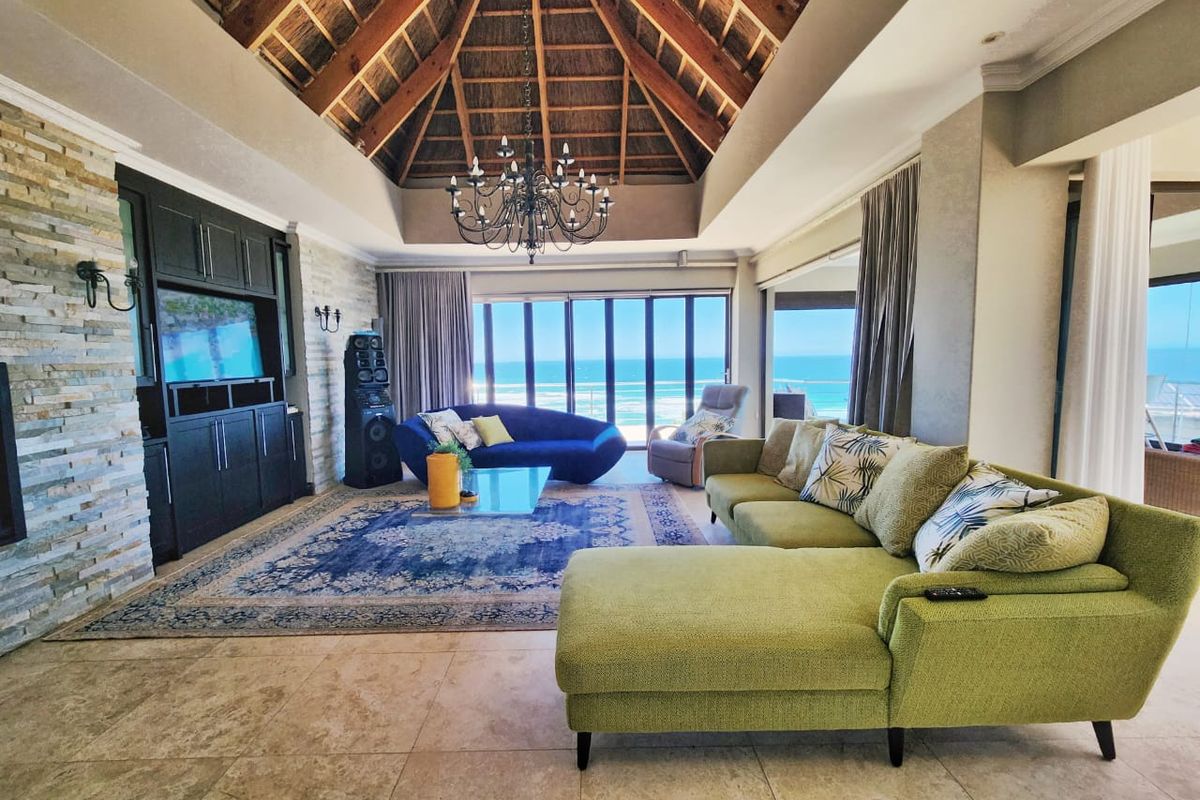 Luxurious multi level home in a gated estate with ocean views. - Photo 3