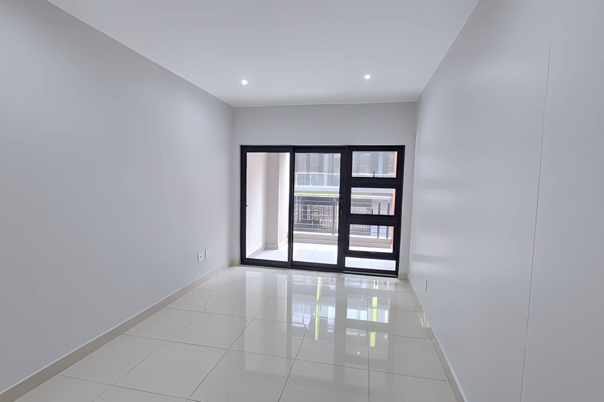 Chic Urban Apartment for Sale in Umhlanga - Photo 3