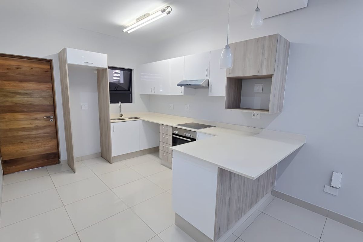 Chic Urban Apartment for Sale in Umhlanga - Photo 2