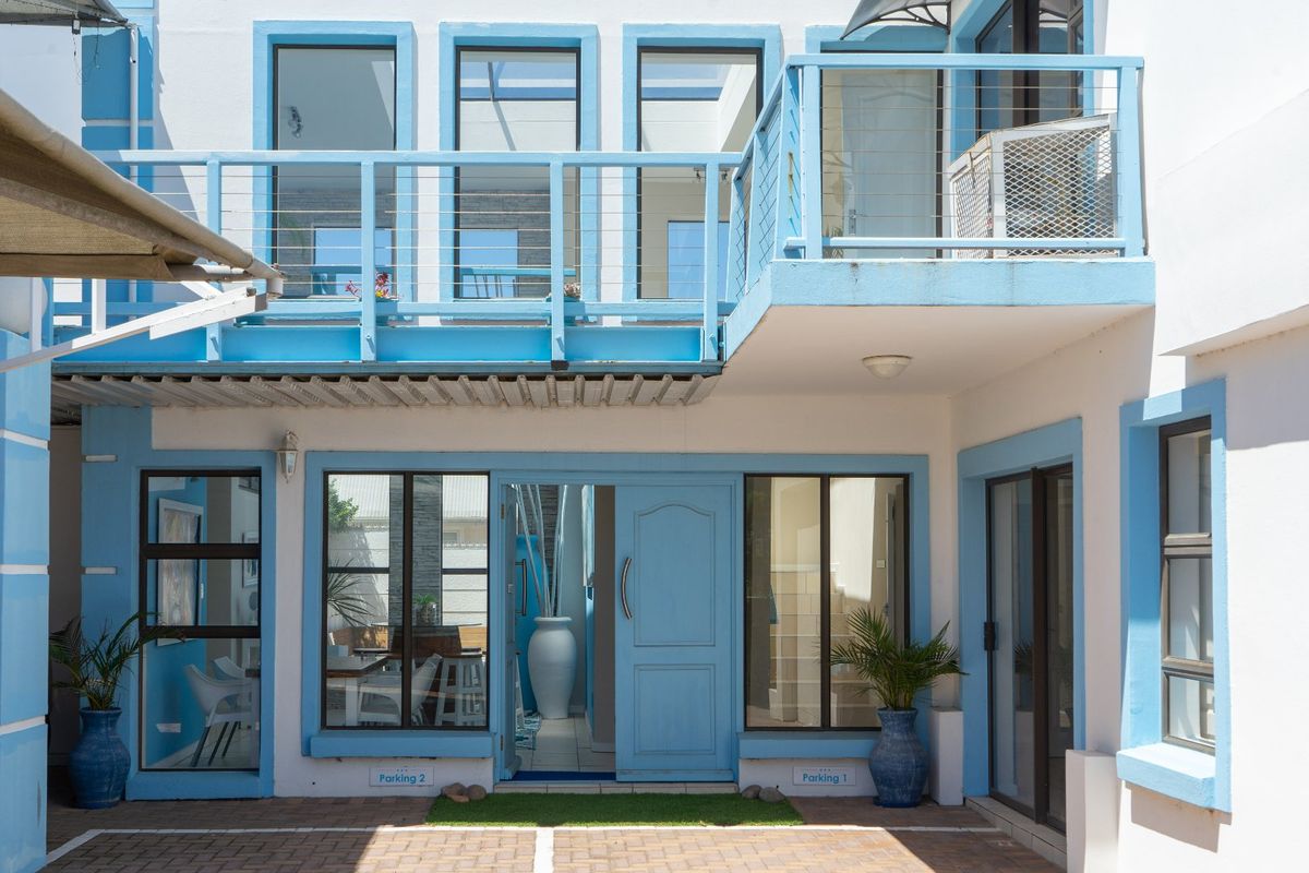 Mediterranean Guesthouse with Full Ocean Views - Photo 4