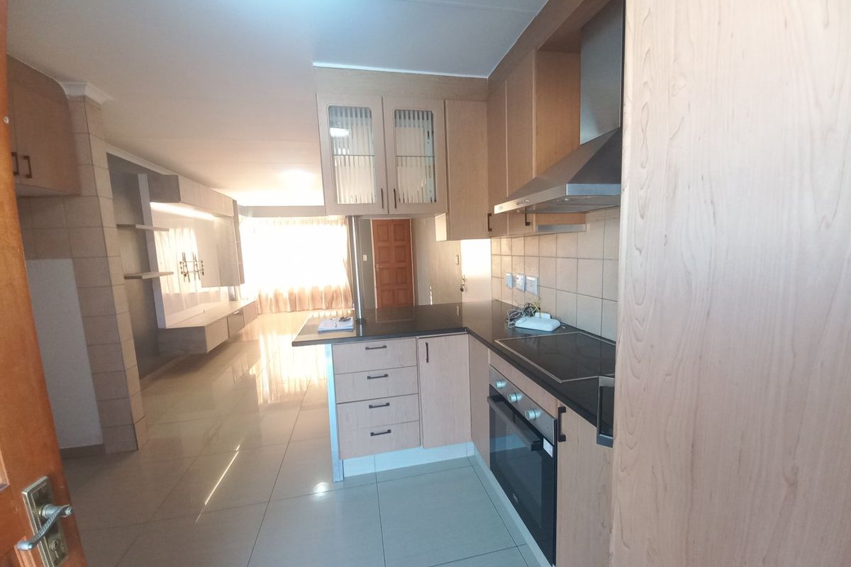 WELCOME HOME!!! HOME SWEET HOME!! BEAUTIFUL, IMMACULATE  3 BEDROOM SIMPLEX IN THE POPULAR, SAFE & SECURE COSMOS ESTATE IN KOSMOSDAL - Photo 4