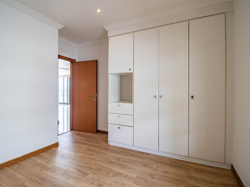 2 BEDROOM APARTMENT FOR SALE IN BEDFORD - Photo 9