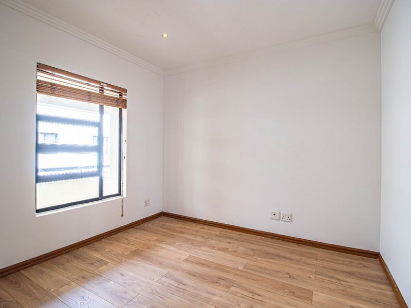 2 BEDROOM APARTMENT FOR SALE IN BEDFORD - Photo 9