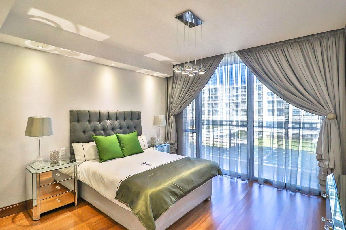 2 Bedroom Apartment For Sale in Bedford Centre - Photo 3