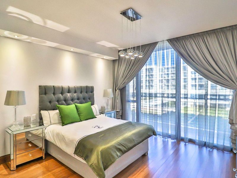 2 Bedroom Apartment For Sale in Bedford Centre - Photo 3