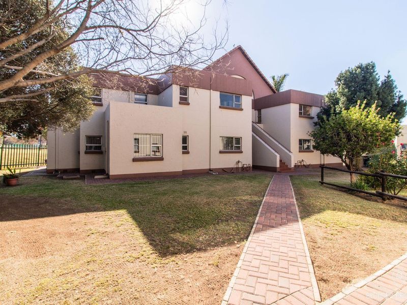 3 BEDROOM GARDEN TOWNHOUSE FOR SALE IN BEDFORDVIEW - Photo 5