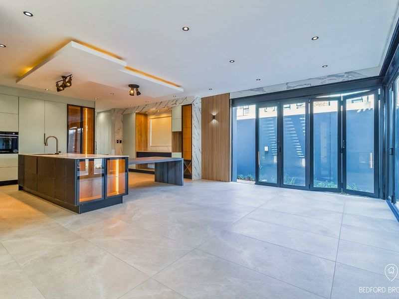 6 BEDROOM HOME FOR SALE AT THE NEIGHBOURHOOD - Photo 2