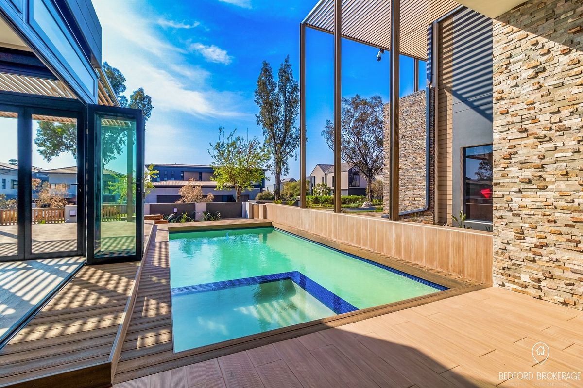 6 BEDROOM HOME FOR SALE AT THE NEIGHBOURHOOD - Photo 4