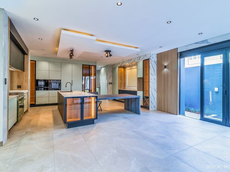 6 BEDROOM HOME FOR SALE AT THE NEIGHBOURHOOD - Photo 6