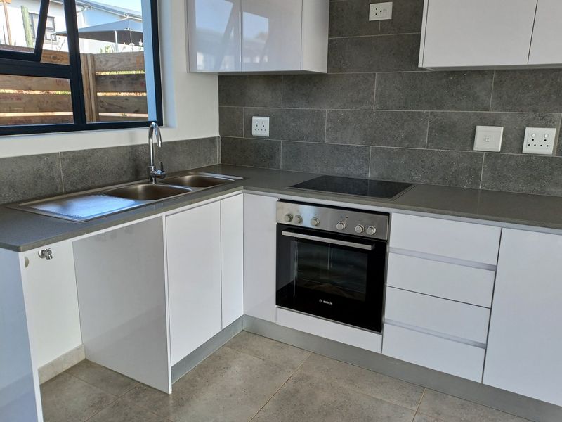 Modern. Neat. Popular. Cheap. Great for Investors. - Photo 9