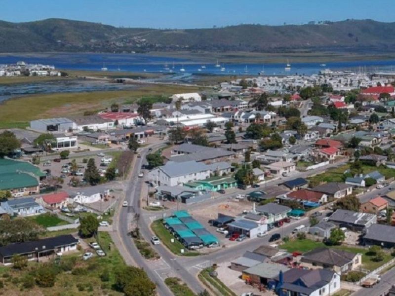 Prime Position - Photo 3