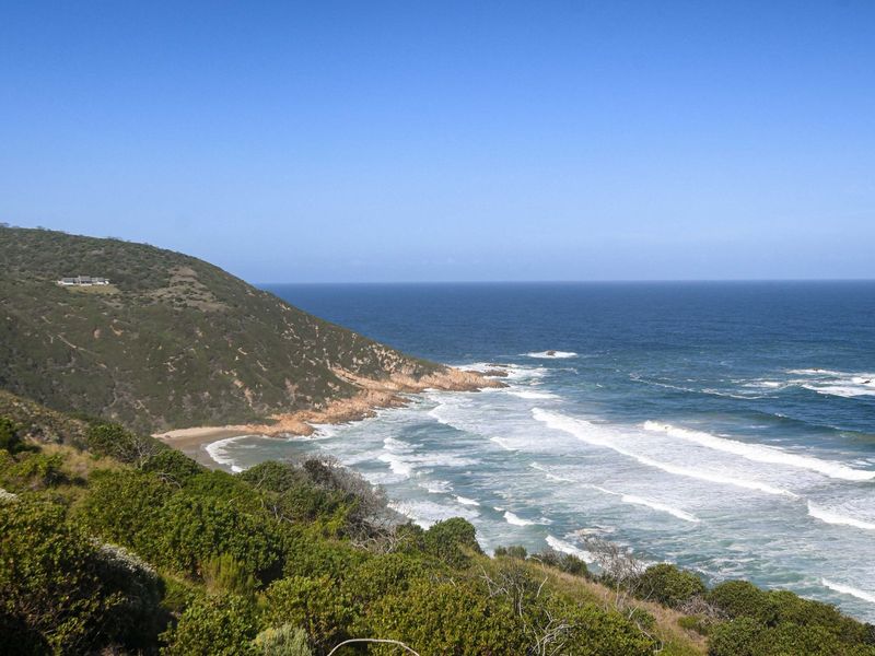 Exclusive Clifftop Haven in Southern Right Estate, Brenton-on-Sea - Photo 2