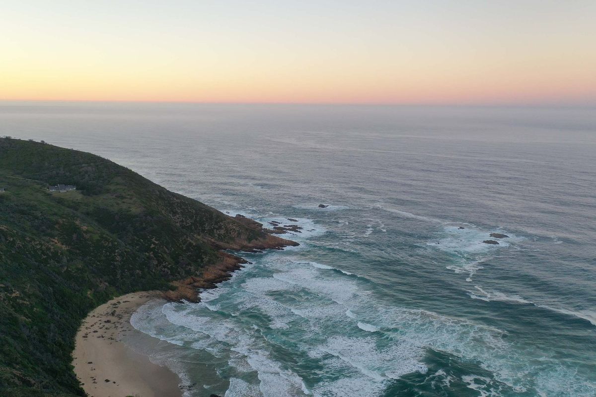 Exclusive Clifftop Haven in Southern Right Estate, Brenton-on-Sea - Photo 4