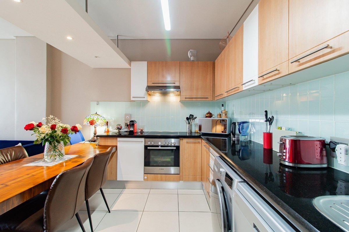 2 Bedroom Apartment for Sale - Photo 4