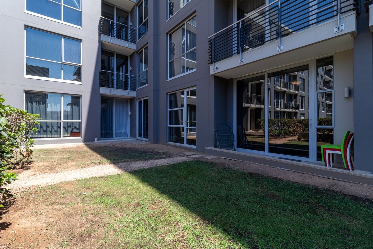 STUNNING 2 BEDROOM GARDEN UNIT FOR SALE AT BEDFORD - Photo 4