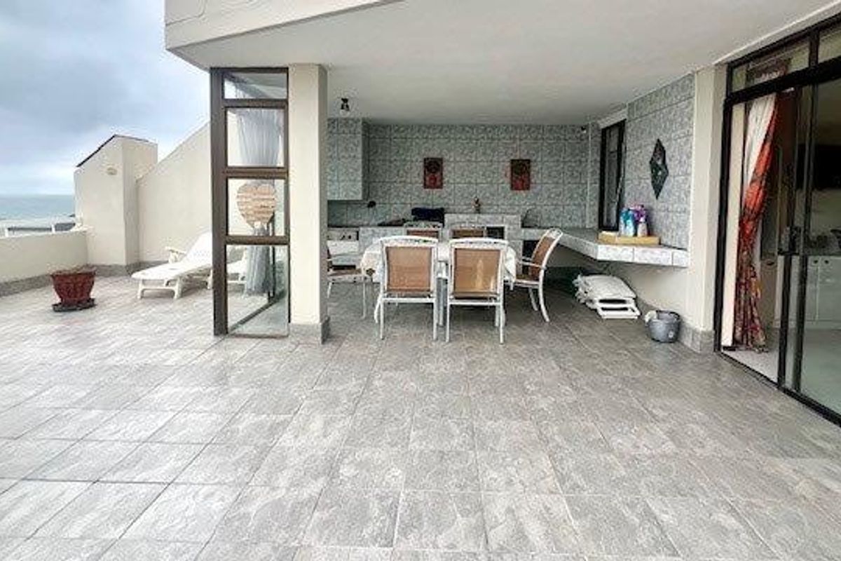 Cozy Coastal Apartment With Ocean Views - Photo 5