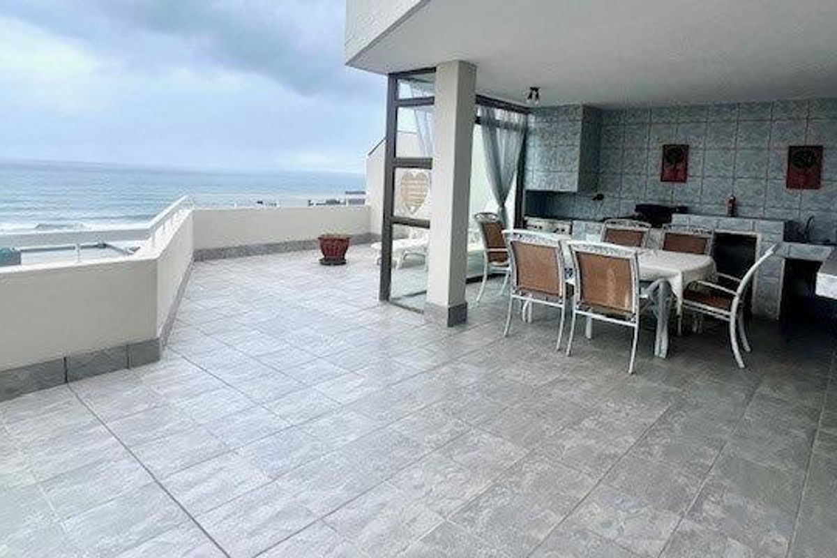 Cozy Coastal Apartment With Ocean Views - Photo 2