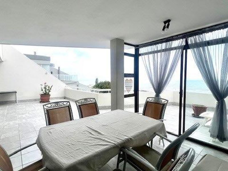 Cozy Coastal Apartment With Ocean Views - Photo 8