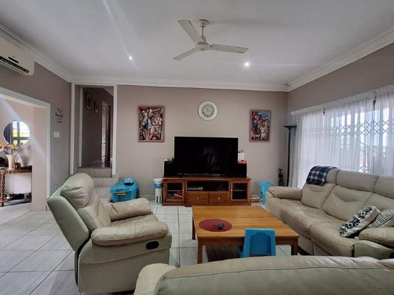 Fully Furnished 3 Bedroom House In Ramsgate! - Photo 9