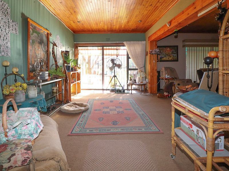 RENTAL OPPORTUNITY WITH SPACIOUS  4 BEDROOM HOME - Photo 3