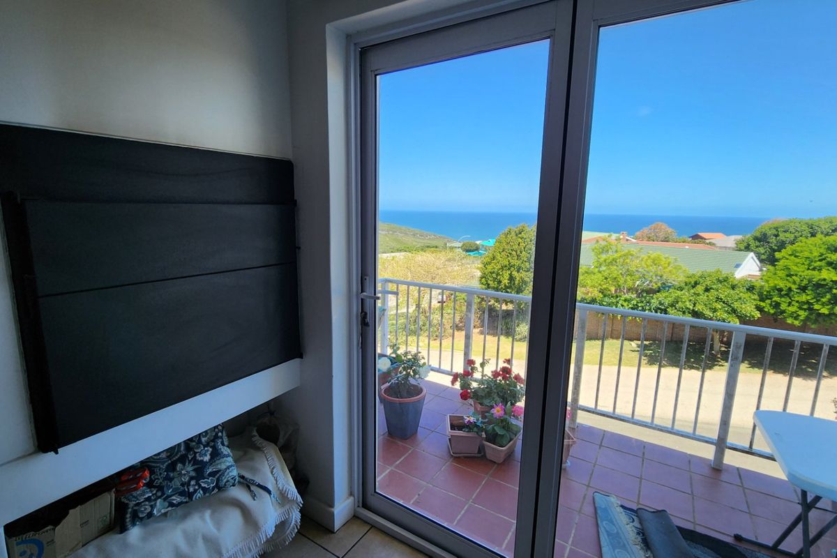 Very Neat.... Apartment with Sea Views !!! - Photo 2