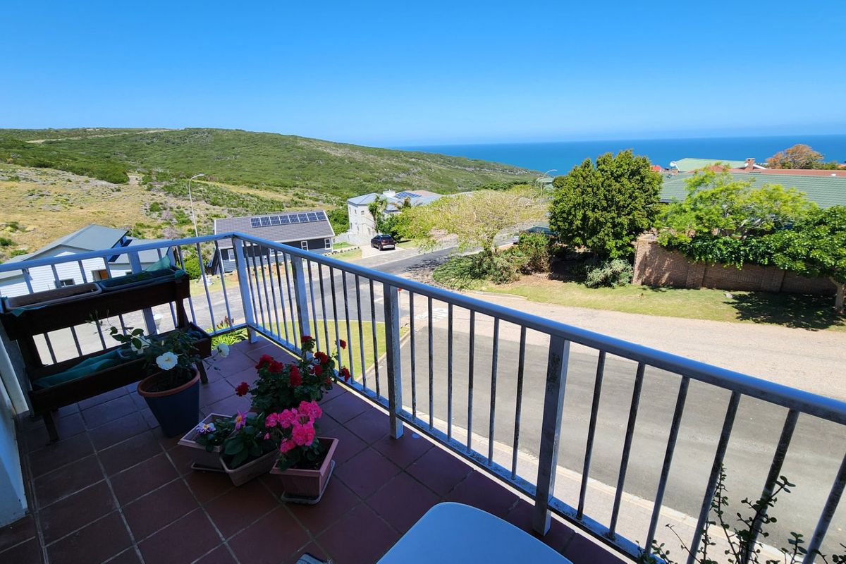 Very Neat.... Apartment with Sea Views !!! - Photo 3