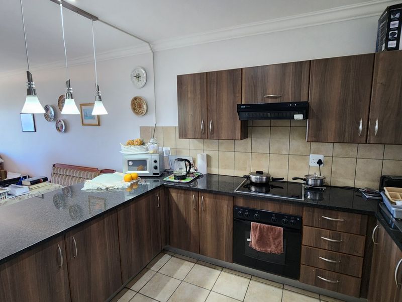 Very Neat.... Apartment with Sea Views !!! - Photo 10