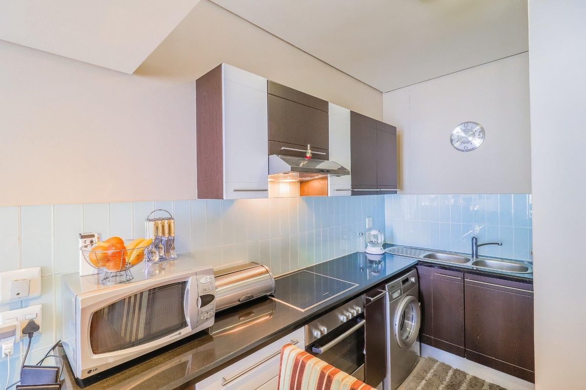 1 Bedroom Fully Furnished Apartment In Bedford Square For Sale - Photo 3