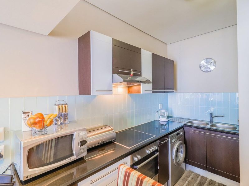 1 Bedroom Fully Furnished Apartment In Bedford Square For Sale - Photo 3