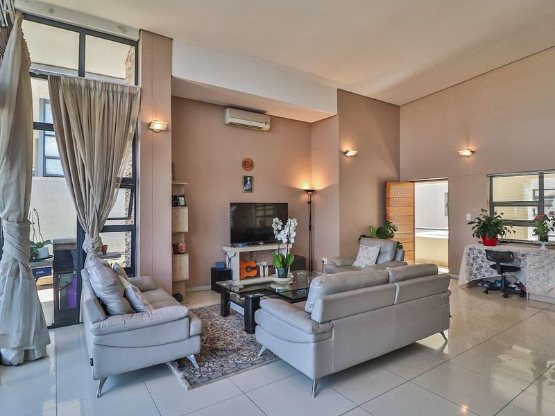 3 BEDROOM PENTHOUSE FOR SALE IN THE HEART OF BEDFORD!! - Photo 7