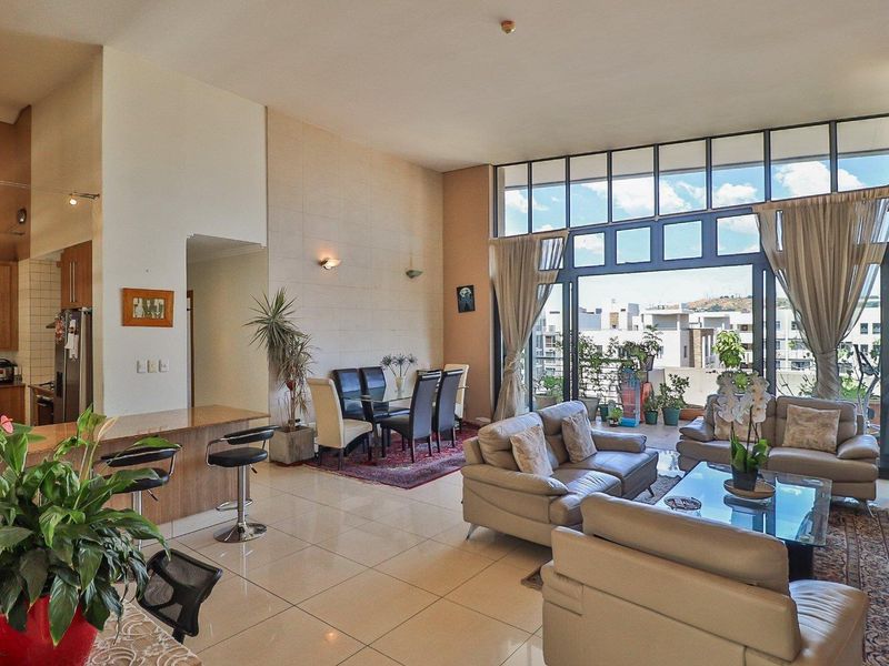 3 BEDROOM PENTHOUSE FOR SALE IN THE HEART OF BEDFORD!! - Photo 8