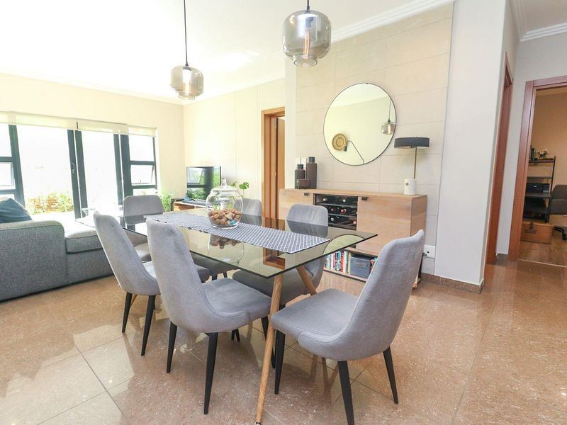 2 Bed 2 Bath Ground Unit For Sale! - Photo 2