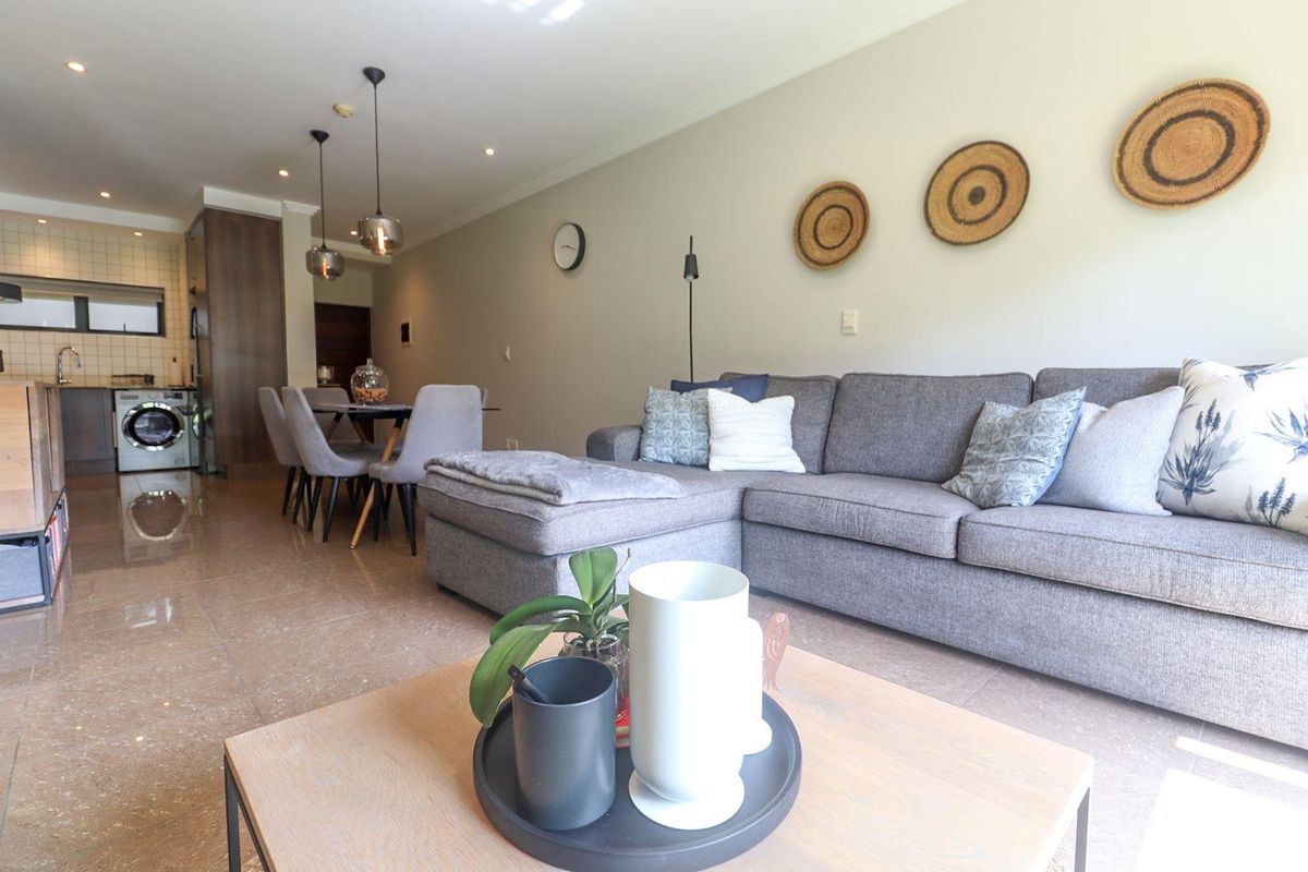 2 Bed 2 Bath Ground Unit For Sale! - Photo 3